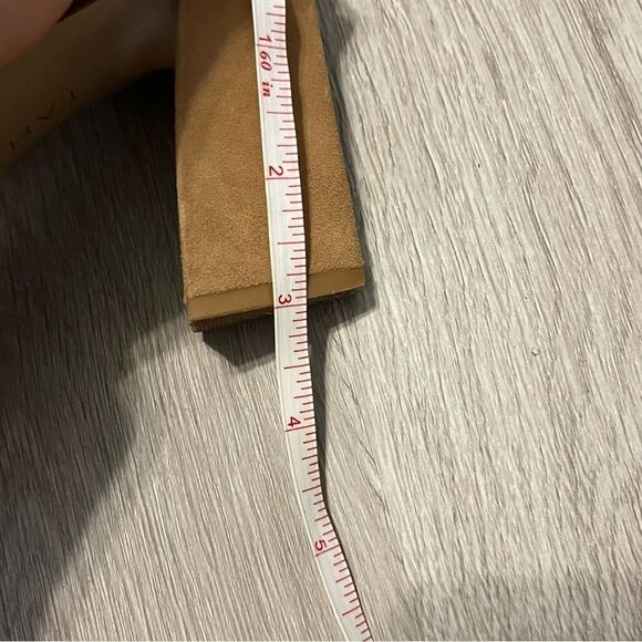 Women's Tahari Norma Tan Suede Heels with Gold Ring - Picture 6 of 9